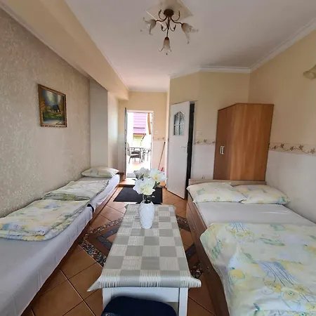 Lilia Guest house