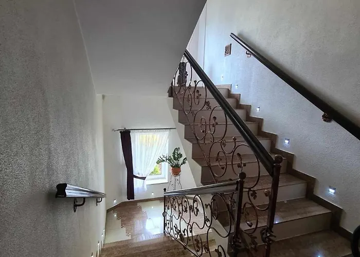 招待所 Lilia 莱鲍